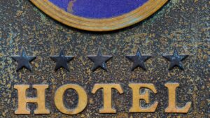 Росаккредитация: почти 370 отелей в России соответствуют стандарту «пять звезд»