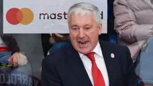 Астанинский ХК «Барыс» продлил контракт с главным тренером Кравцом на один сезон