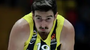 Баскетболист Де Коло заявил, что текущий сезон станет последним в карьере