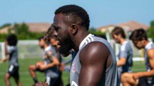 Вратарь «Торонто» Гавран забил гол, принесший команде ничью