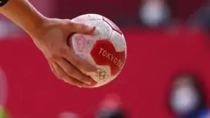 Российские гандболистки сыграли вничью с белорусками в первом матче Кубка победы