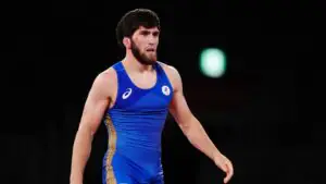 Россиянин Угуев взял золото чемпионата Европы в вольной борьбе