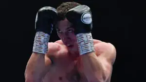 Российский боксер Силягин проиграл кубинцу Иглесиасу в поединке за пояс IBF