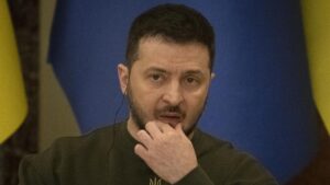 Медведчук: Зеленский, желая остаться у власти, взял курс на вечную войну