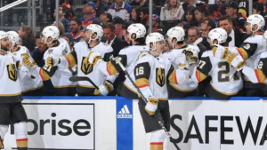 Шайба Дорофеева помогла «Вегасу» сравнять счет в серии плей-офф НХЛ с «Ютой»