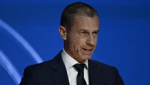 Чеферин признал, что не понимает, почему судьи по-разному трактуют игру рукой