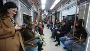 Бибаров-Государев: в метро нельзя находиться в пачкающей и зловонной одежде