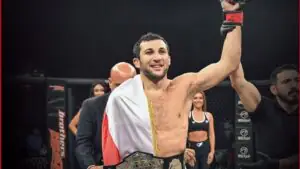 Азамат Бекоев проиграл Трейшону Гору на турнире UFC в Лас-Вегасе