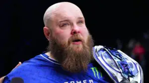 Камоцкий одержал победу над Скоттом на турнире лиги пощечин Power Slap 19