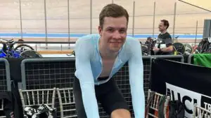 Савекин завоевал золото в гонке с выбыванием на этапе КМ в Нилае