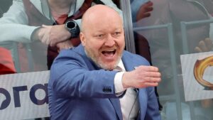 Тренер Заварухин взял на себя вину за вылет «Автомобилиста» из плей-офф КХЛ