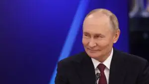 Путин пошутил об обещании российского боксера не кусаться, вспомнив Тайсона