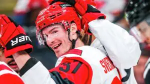 «Каролина» обыграла «Оттаву» в стартовом матче первого раунда плей-офф НХЛ