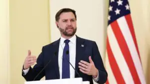 Вице-президент США Вэнс вернулся на родину после переговоров с Ираном