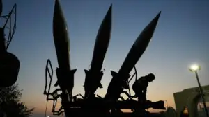 КСИР: Иран атаковал авиабазу в Израиле и место дислокации катеров США в Кувейте