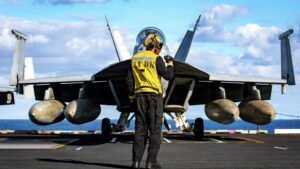 Politico: военная агрессия США против Ирана подрывает доверие к США за рубежом