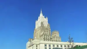 МИД: ЕС не может поддерживать конфликт на Украине и участвовать в переговорах