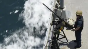 NPR: США эвакуировали 1,5 тысячи моряков с базы в Бахрейне после ударов Ирана