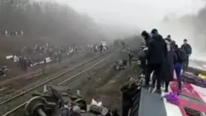 Минздрав: 24 пострадавших при сходе поезда под Саратовом отправят в больницы