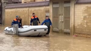 Салавов: в Махачкале разрушено более 30 частных домов из-за подтоплений
