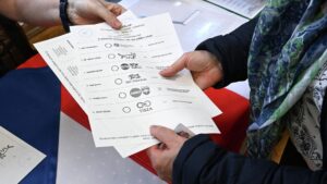 Партия Орбана лидирует на парламентских выборах в Венгрии