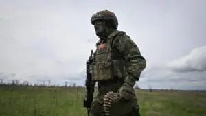 Российский офицер под обстрелом придумал новую стратегию и захватил опорник ВСУ