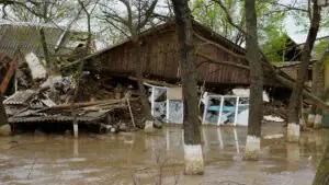 Быстровозводимые здания установят в Дагестане на месте разрушенных паводком школ