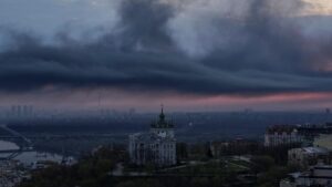 Боуз: Зеленский предлагает защитить США от Ирана, но не может оборонять Киев