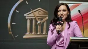 Акопян рассказала, что 40% проблем с платежами в Китай не связаны с санкциями