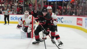 «Каролина» со Свечниковым обыграла «Оттаву» во втором матче серии плей-офф НХЛ