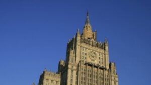 МИД пока не отменит рекомендацию россиянам не ездить в страны Персидского залива