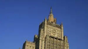 МИД пока не отменит рекомендацию россиянам не ездить в страны Персидского залива