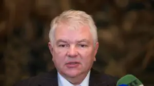 Мешков: посольству России в Париже заблокировали карты для оплаты топлива