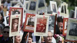 В Нидерландах прошло многотысячное шествие «Бессмертного полка»