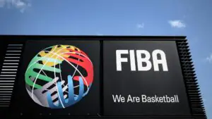 FIBA пожизненно дисквалифицировала двух украинских баскетболистов за ставки