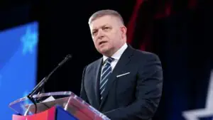 Политик Мема: Фицо мог бы стать переговорщиком от ЕС по Украине