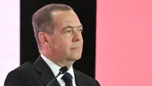 Медведев: Европа и США сегодня разделены как никогда за последние 100 лет