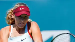Мирра Андреева осталась на первом месте в чемпионской гонке WTA