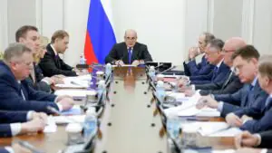 Мишустин поручил оперативно начать работу над поручениями Путина на ПМЭФ-2026