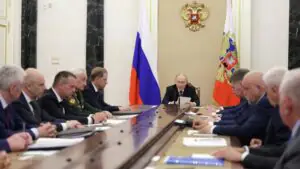 Путин поручил приложить усилия, чтобы для АПК соблюдался график поставок топлива