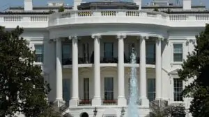 CNN: США пытаются удержать Израиль от участия в ударах по Ирану