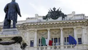 Берти назвал намерение ЕС лишить Биеннале финансирования из-за России цензурой