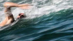 Россияне взяли серебро в эстафете по плаванию на открытой воде на юниорском ЧЕ