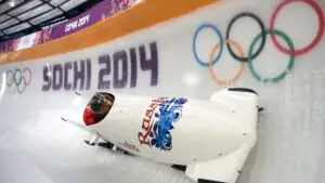 IBSF пересмотрит правила допуска российских спортсменов после решения МОК