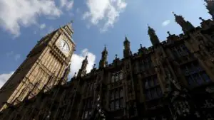 Telegraph: лейбористы призвали Энди Бернема смягчить миграционные реформы