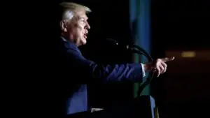 Трамп пообещал соотечественникам отстаивать всеобщее право на оружие