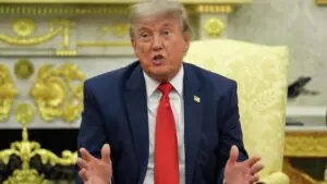 Трамп назвал несправедливыми правила дисквалификации после красной карточки