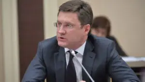 Новак поручил держать на контроле стоимость топлива для аграриев и цены на АЗС