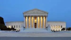 Верховный суд США разрешил продолжить строительство бального зала в Белом доме