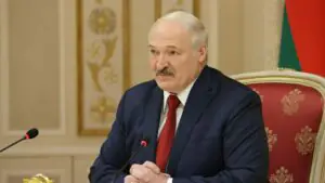 Лукашенко раскритиковал тех, кто говорит, что он передаст власть своим детям